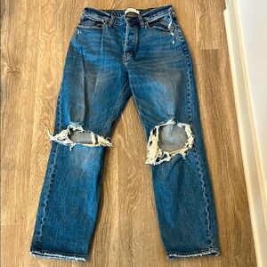 Abercrombie & Fitch - Distressed The Dad High Rise Jeans